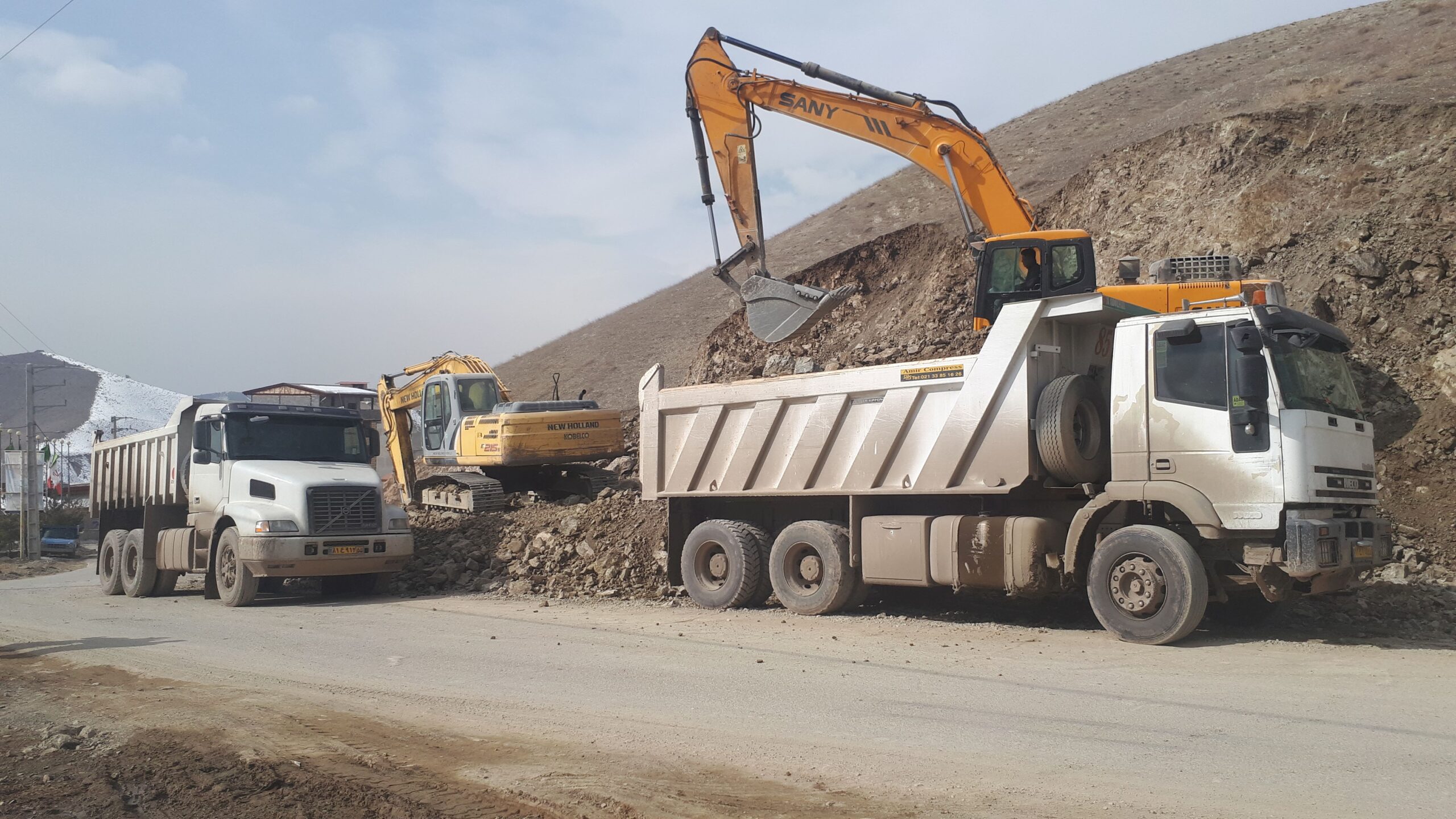پروژه خاکبرداری وتعریض جاده خیابان امام خمینی
